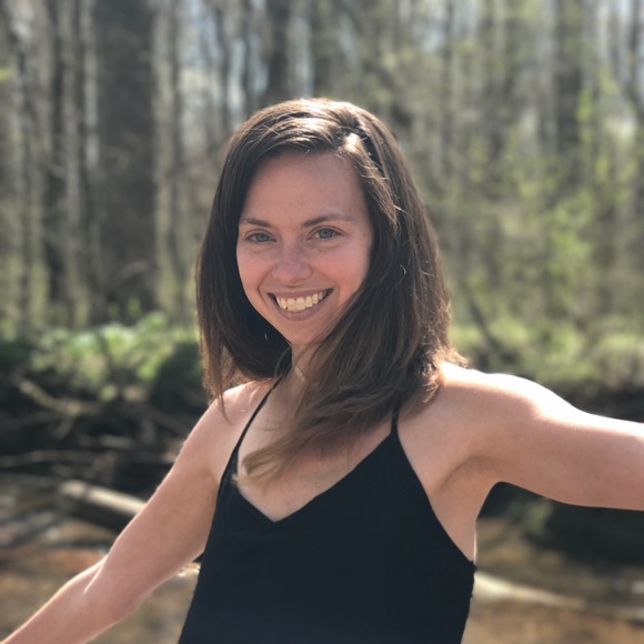 Meet your Posher, Cara - Picture 1 of 6